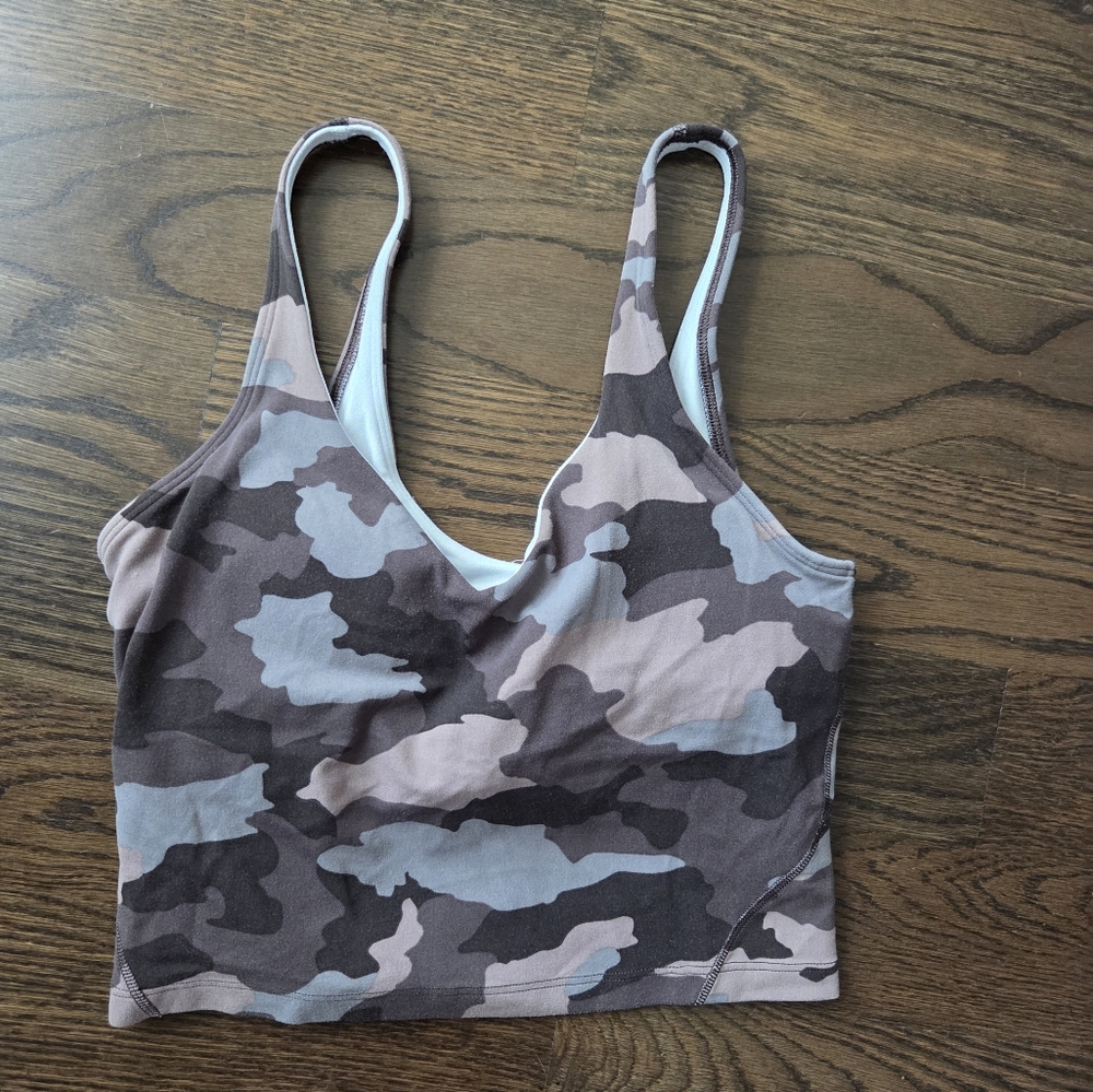 Lululemon Athletica Camo Print Women's Cropped Top With Bra Sz.4 - Picture 1 of 5